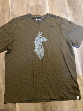 Cotopaxi tshirt with Llama in live oak green sz large